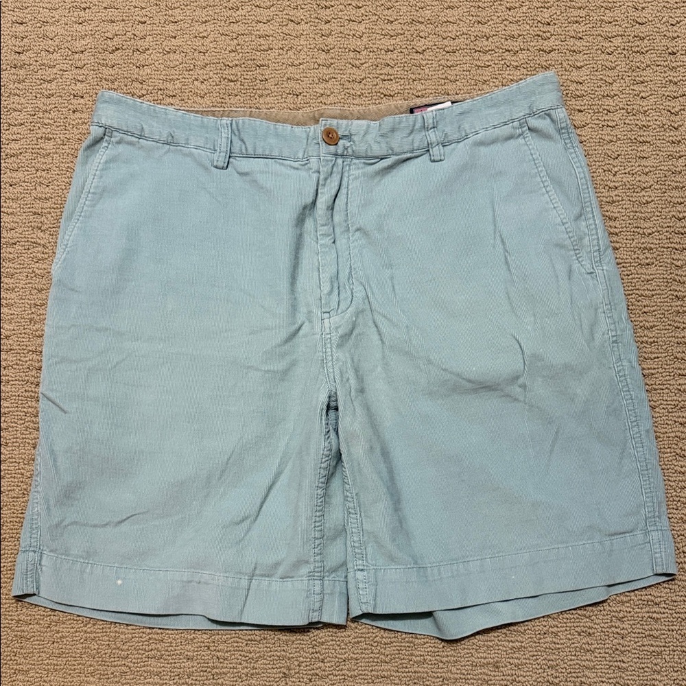 Vineyard Vines Men's Soft Blue/Green Flat Front Corduroy Shorts, Size 38 Flawed.